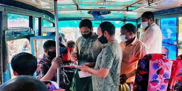 শান্তিগঞ্জে গণপরিবহনে স্বাস্থ্যবিধি অমান্য করায়  ভ্রাম্যমান আদালতের জরিমানা - Banglar Mati