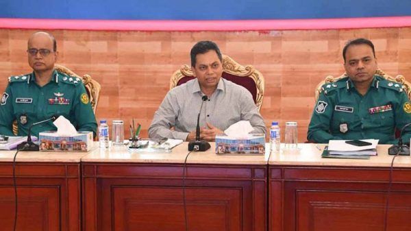 অতীত থেকে শিক্ষা নিতে হবে পুলিশকে ! আইজিপি ময়নুল ইসলাম - Banglar Mati