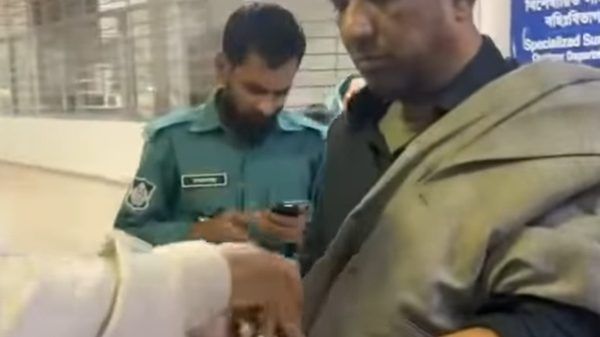 সিসিকে ৩ নং ওয়ার্ড কাউন্সিলর লায়েক আটক - Banglar Mati