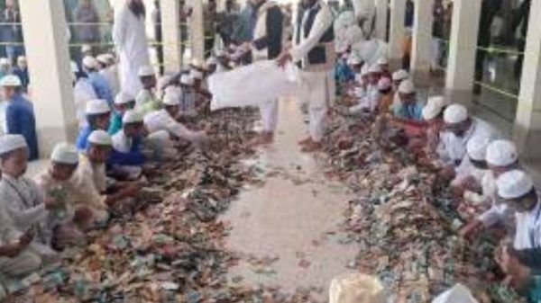 কিশোরগঞ্জের পাগলা মসজিদের দান বক্সে মিলল ২৯ বস্তা র - Banglar Mati