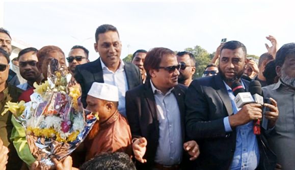 বিএনপি নেতা ও কাউন্সিলর পদপ্রার্থী মিজানুর  রহমান মিজান এর স্বদেশ আগমন - Banglar Mati