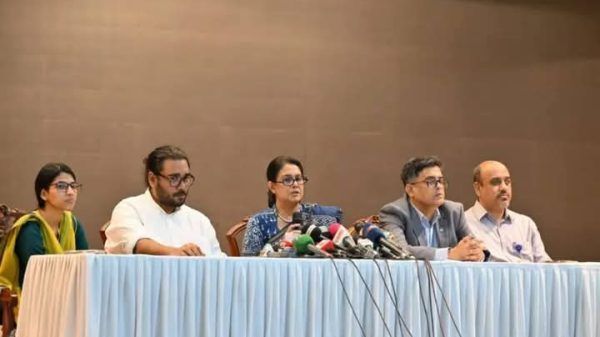 দু'পক্ষ আপোষ করায় মোহাম্মদপুরের ঘটনায় ব্যবস্থা নেয়া যাচ্ছে না, ব্রিফিংয়ে উপদেষ্টা - Banglar Mati