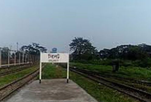 সিলেট রেলওয়ের পাবলিক টয়লেটের পাশ থেকে লাশ উদ্ধার - Banglar Mati