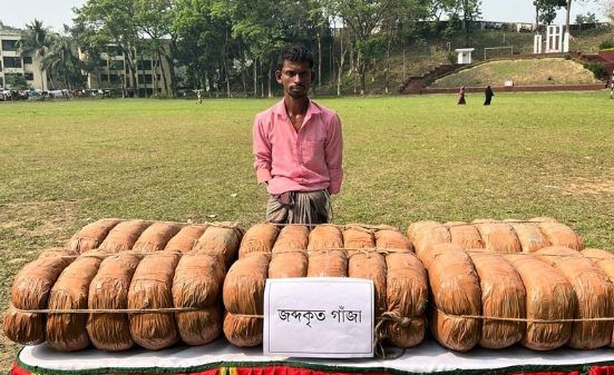 সিলেটে সেনাবাহিনীর অভিযানে ৬২ কেজি গাঁজা সহ আটক ১ - Banglar Mati
