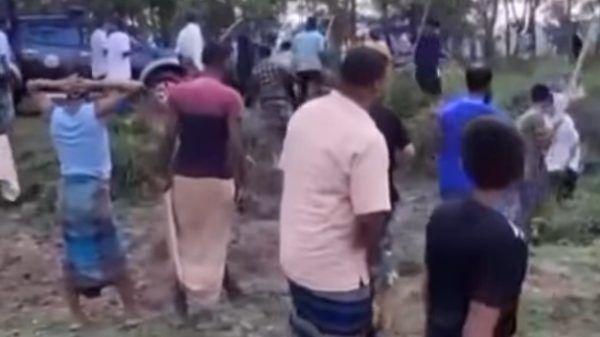 দশ দিনেও গ্রেফতার হয়নি পুলিশের কাছ থেকে ছিনিয়ে নেওয়া সেই আ.লীগ নেতা - Banglar Mati