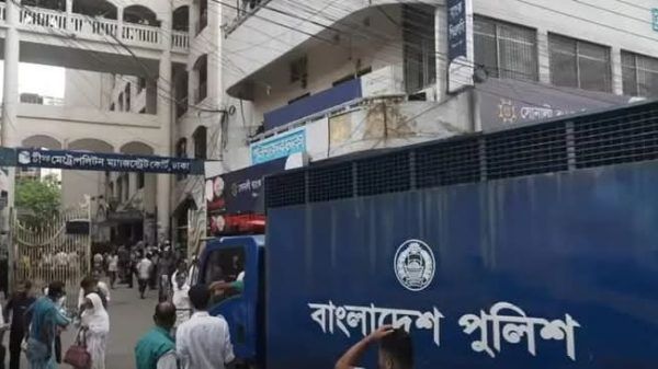 হত্যাচেষ্টা মামলায় কারাগারে জবির অবসরপ্রাপ্ত অধ্যাপক আনোয়ারা বেগম - Banglar Mati