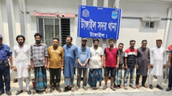 নিষিদ্ধ সংগঠন আওয়ামী লীগের সমর্থনে মিছিল : ২২ জন আটক - Banglar Mati