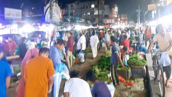 সিলেটে পাইকারি বাজারে সবজি ও ব্রয়লার মুরগির দামে কিছুটা স্বস্তি ফিরেছে - Banglar Mati