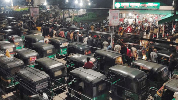 শাবি শিক্ষককে হেনস্তার ঘটনায় একজন আটক - Banglar Mati