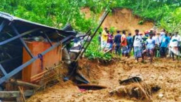 সিলেটের গোলাপগঞ্জে টিলা ধসে একই পরিবারের ৪ জনের মৃত্যু - Banglar Mati