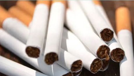 সিগারেটের দাম বেশি রাখায় ২০ হাজার টাকা জরিমানা - Banglar Mati