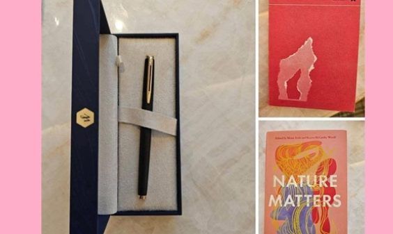 উপদেষ্টা ইউনুস কে বই ও কলম উপহার দিলেন তারেক রহমান - Banglar Mati