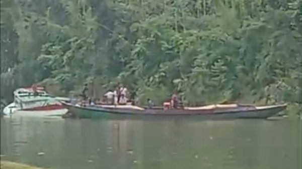 গোয়াইনঘাটে ইজারা বহির্ভূত এলাকা থেকে রাতে ও প্রকাশ্যদিবালোকে বালু উত্তোলন - Banglar Mati