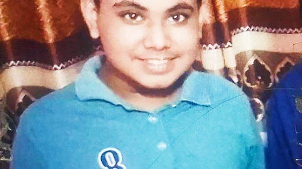 নগরী খাসদবীর থেকে আরিফ আহমদ (১৫) নামক ছেলে নিখোঁজ - Banglar Mati