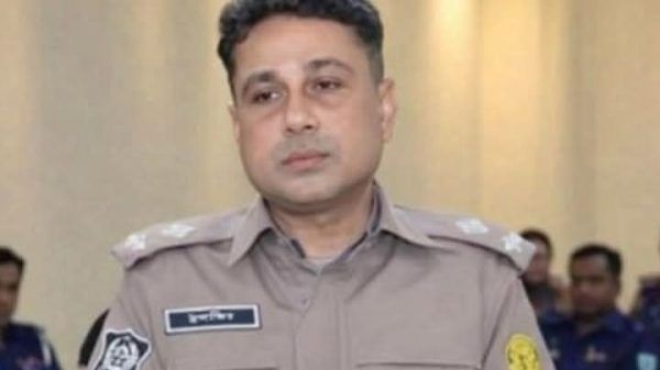 দায়িত্বে অবহেলার কারণে এয়ারপোর্ট থানার ওসি মুবাশ্বির প্রত্যাহার - Banglar Mati