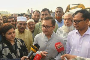 এস,এম,পি কমিশনারের সাথে মতবিনিময় সভা ও খাল খনন কর্মসুচী উদ্বোধন করেন  শিল্পমন্ত্রী খন্দকার মুক্তাদির - Banglar Mati
