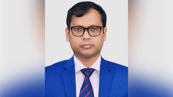 ডিসি সরওয়ার আলম প্রত্যাহার: জিতল কারা, হারল সিলেটের মানুষ? - Banglar Mati